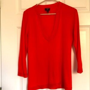 Light sweater with crochet accents ⭐️